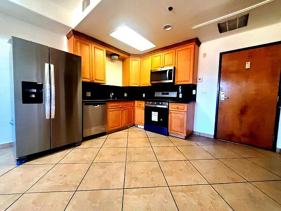 2nd image of 316 S New Hampshire Ave #306