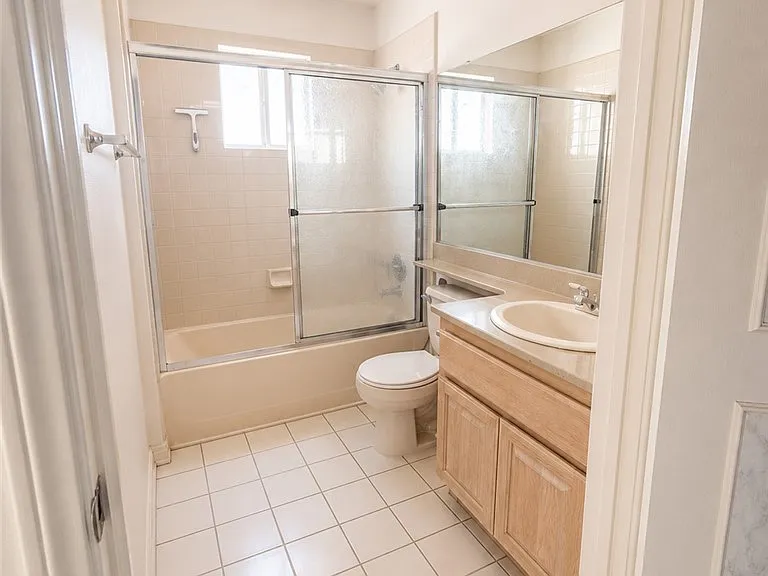3645 Cardiff Ave #205 — Photo 15