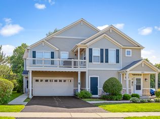 201 Bakers Dr W, Lakemoor, IL 60051