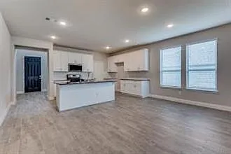 921 Waterview Dr — Photo 8