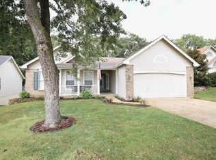 1527 Centenary Ct, Valley Park, MO 63088