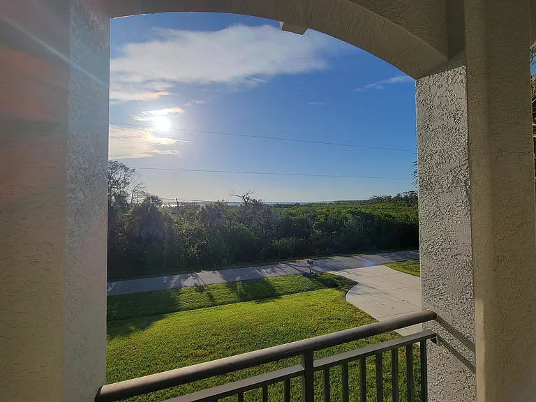 Upper front balcony view