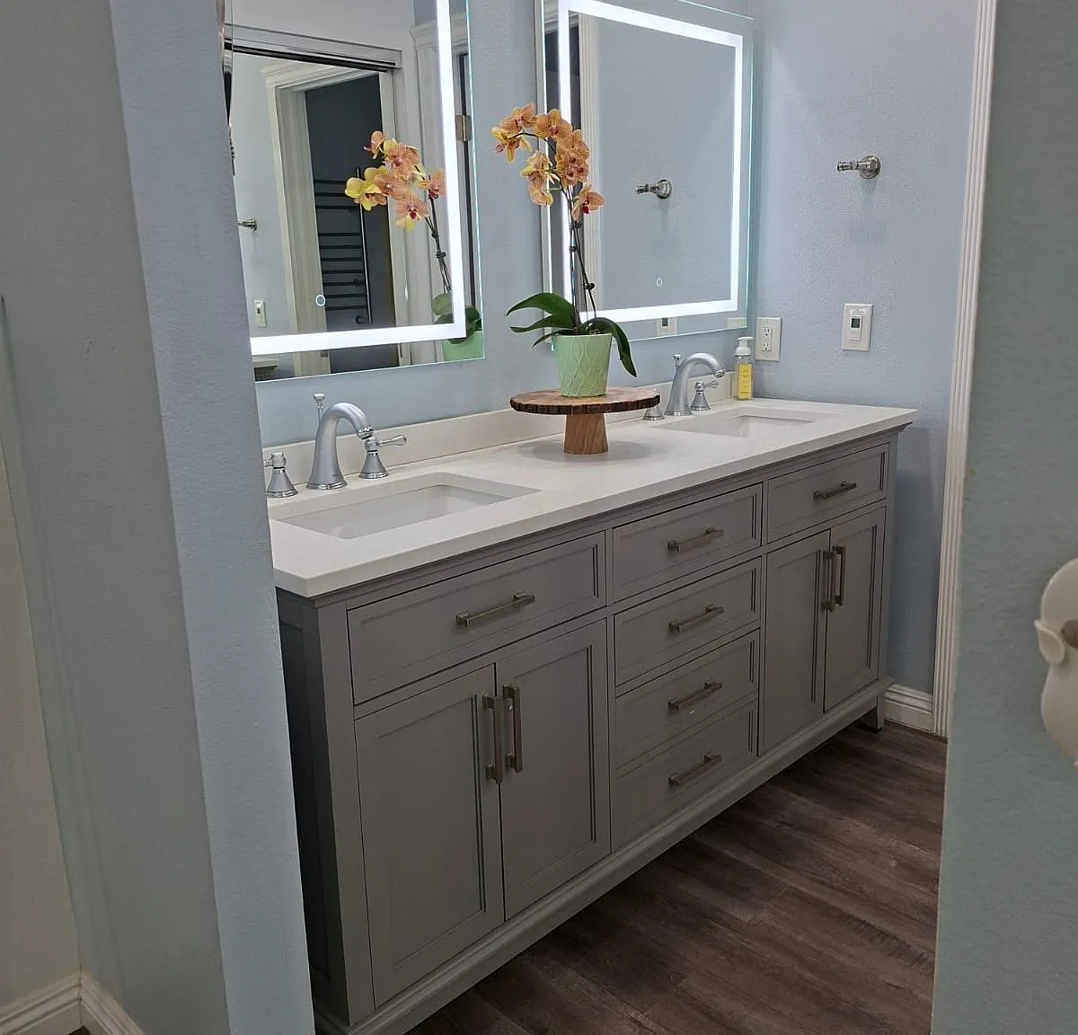 3 bed, 1200 sqft, $3,295 — Photo 1