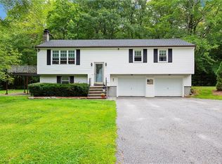 265 Donahue Rd, Pascoag, RI 02859