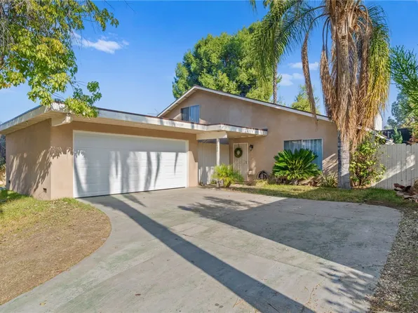 5140 Pearblossom Dr, Riverside, CA 92507