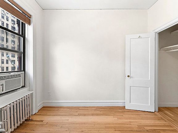 4th image of 242 8th Ave APT 4F