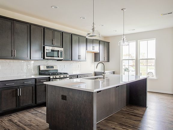 10905 Pointer Holly Path-3