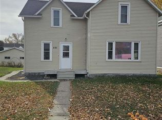 521 Main St E, Sleepy Eye, MN 56085