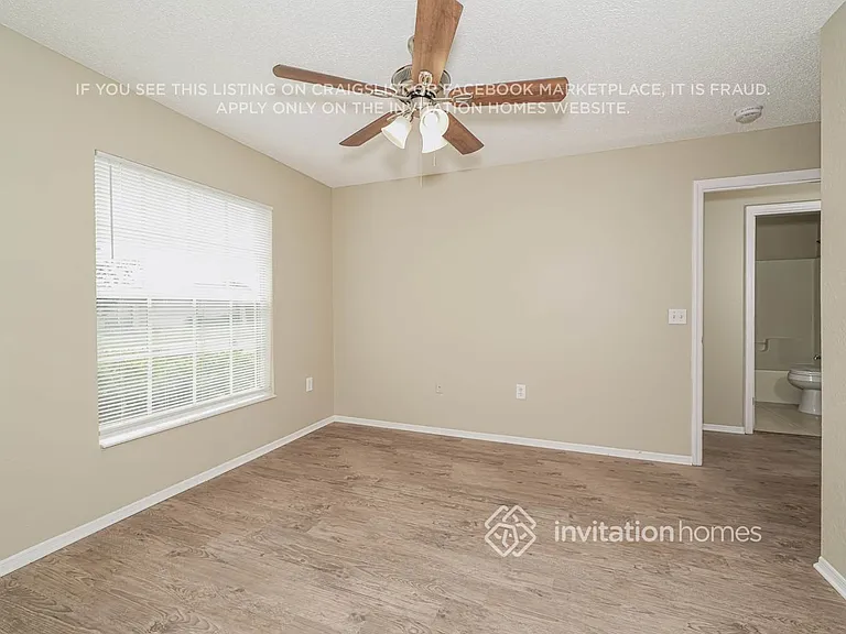 7988 Oak Run Cir — Photo 15