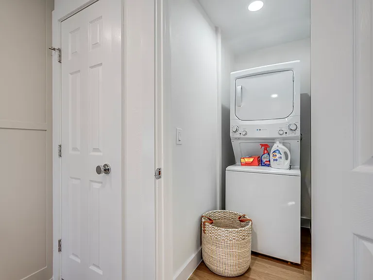 6501 Ravendale Ln — Photo 32