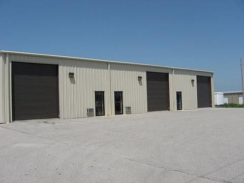 2nd image of 135 Warehouse Rd
