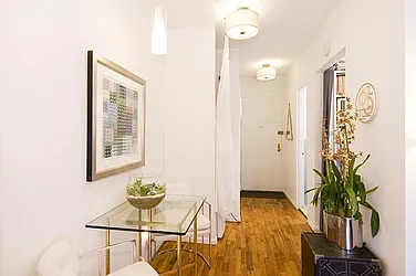 Rented by R New York