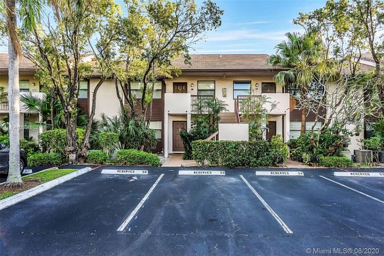 1st image of 9872 Nob Hill Ct #9872