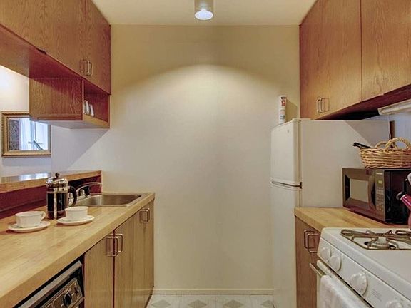 3rd image of 26 W 90th St APT 2