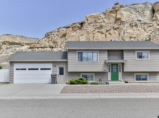 1325 Veterans Park Dr, Rock Springs, WY 82901