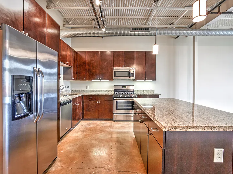 City View Lofts — Photo 17