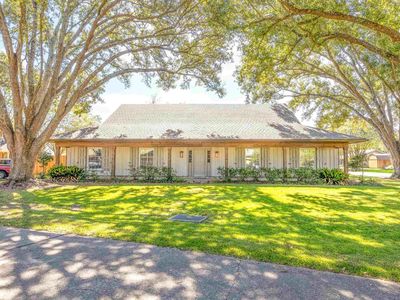 105 E Windsor Dr, Thibodaux, LA, 70301