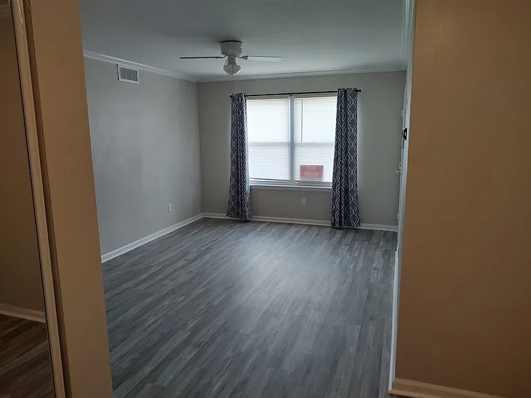 807 Spencer Ct #807 — Photo 7