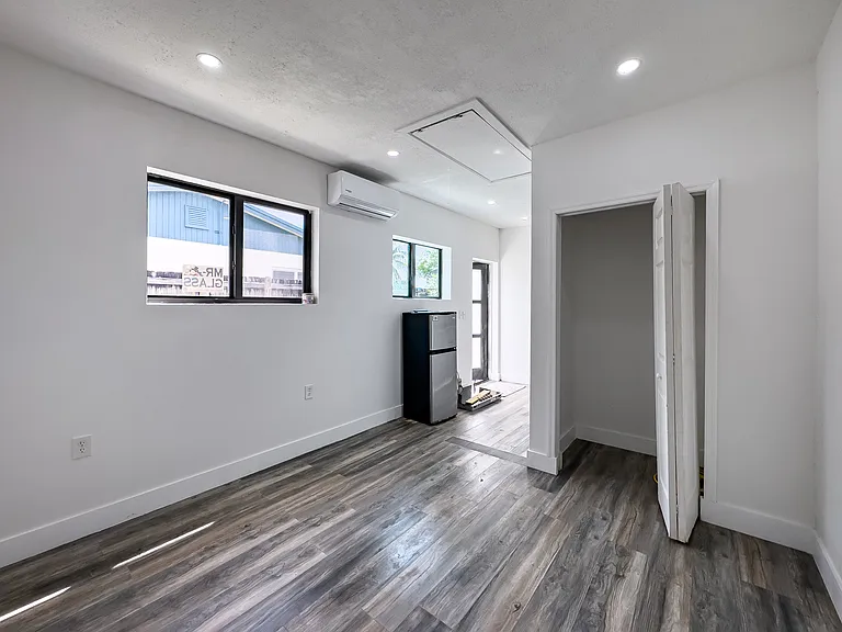 19311 Sterling Dr #1 — Photo 3
