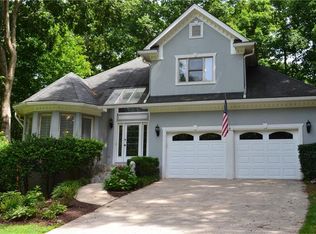 525 Willow View Way, Roswell, GA 30075