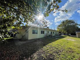 8321 NE Miami Ct, Miami, FL