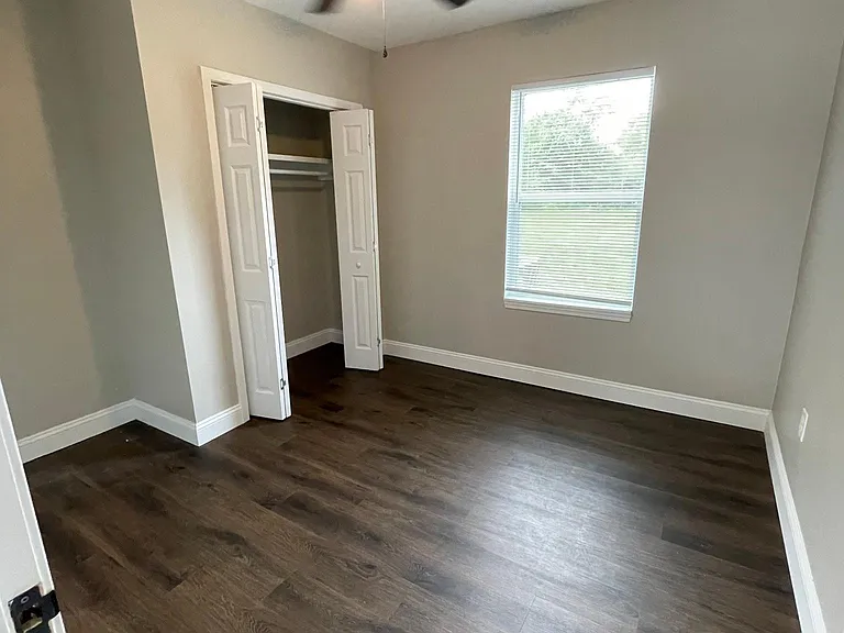 1054 Dalton Ln — Photo 22