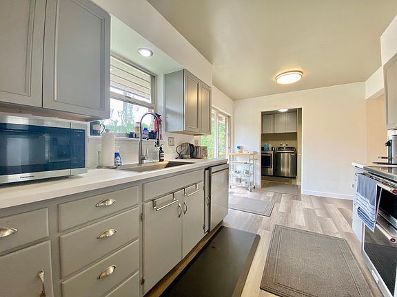 5th image of 608 S 22nd Ave