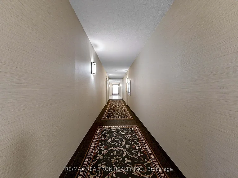 326 Major Mackenzie Dr E #307 — Photo 7