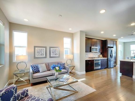 5th image of 796 Knotts Pl