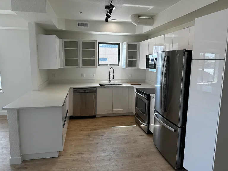 3149 Blake St #301 — Photo 9
