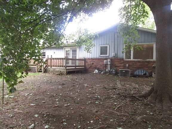 2nd image of 1139 N Ironwood Dr