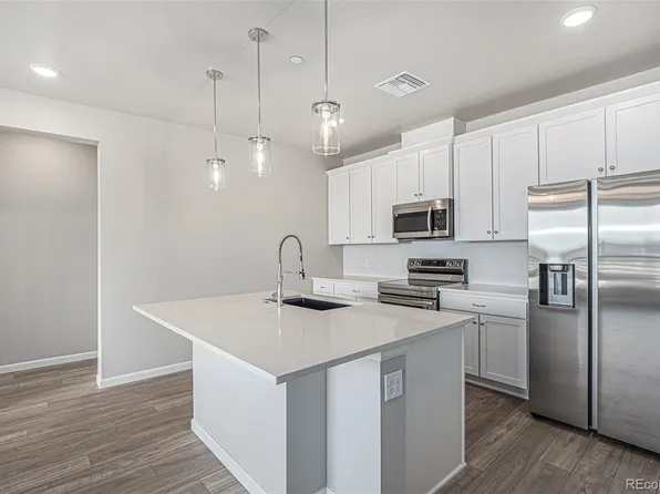 6153 N Ceylon Street Bldg 5 #208, Denver, CO 80249