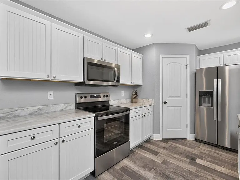310 Albatross Rd — Photo 18