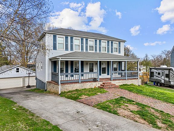 3rd image of 1421 Pipestone Ct
