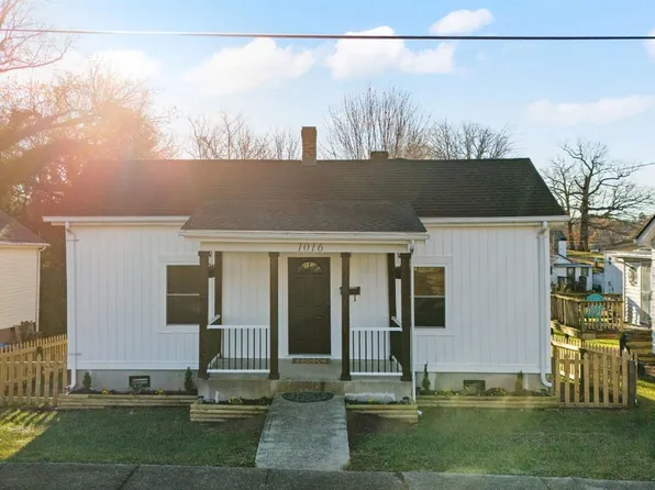 1016 Madison St, Bedford, VA 24523