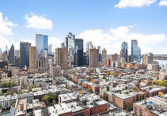 3rd image of 350 W 50th St APT 31C