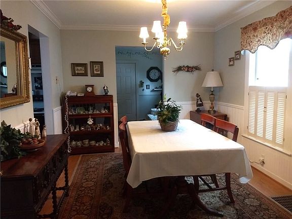 3rd image of 47 Oatka St