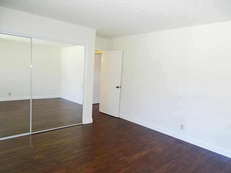 Alliance Ave — Photo 17