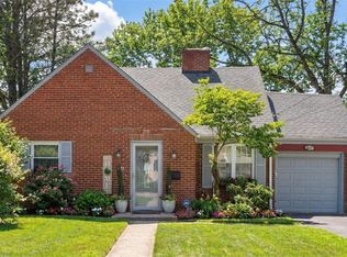 376 McClellan Dr, Pittsburgh, PA
