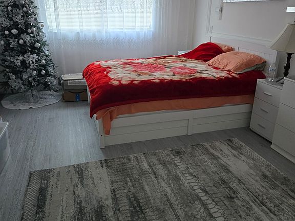 5th image of 1000 NE 14th Ave APT 306