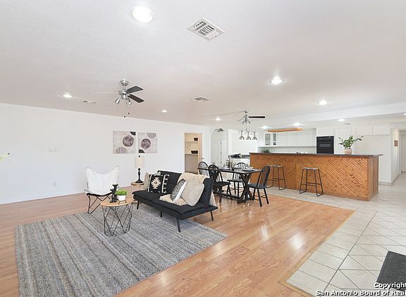 4th image of 11580 Dhanis Ave