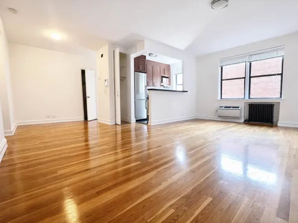 1680 York Avenue image 1 of 5