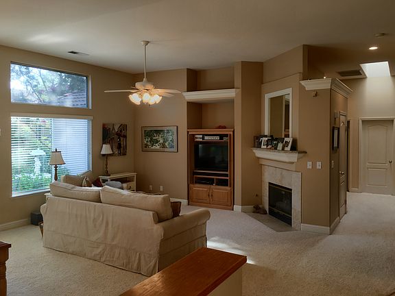 4th image of 8682 N Sierra Vista Ave