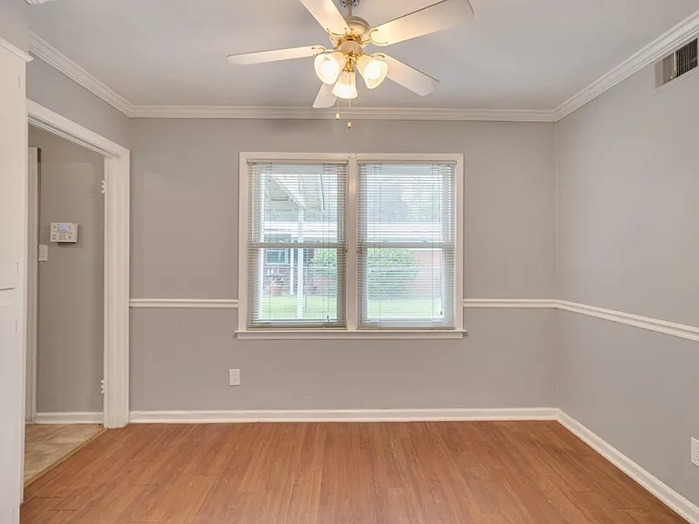 319 Tanglewood Rd — Photo 18