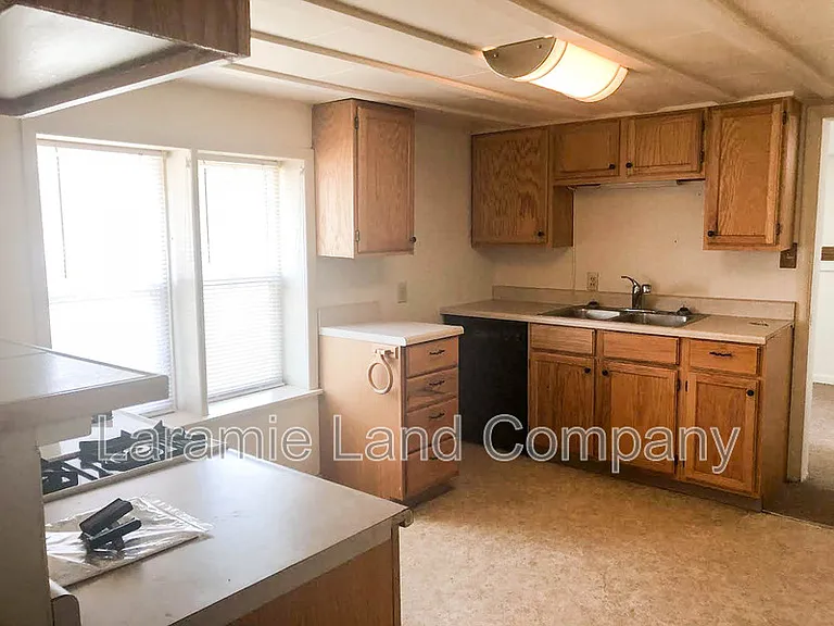 2582 W Jackson St — Photo 5