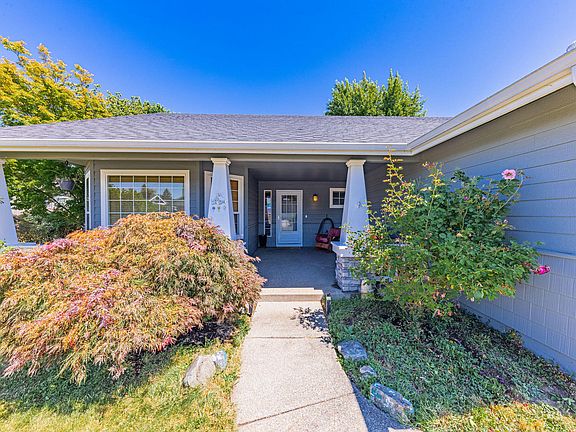 3rd image of 2948 Golden Aspen Dr