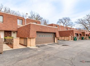 1073 Busse Hwy, Park Ridge, IL 60068