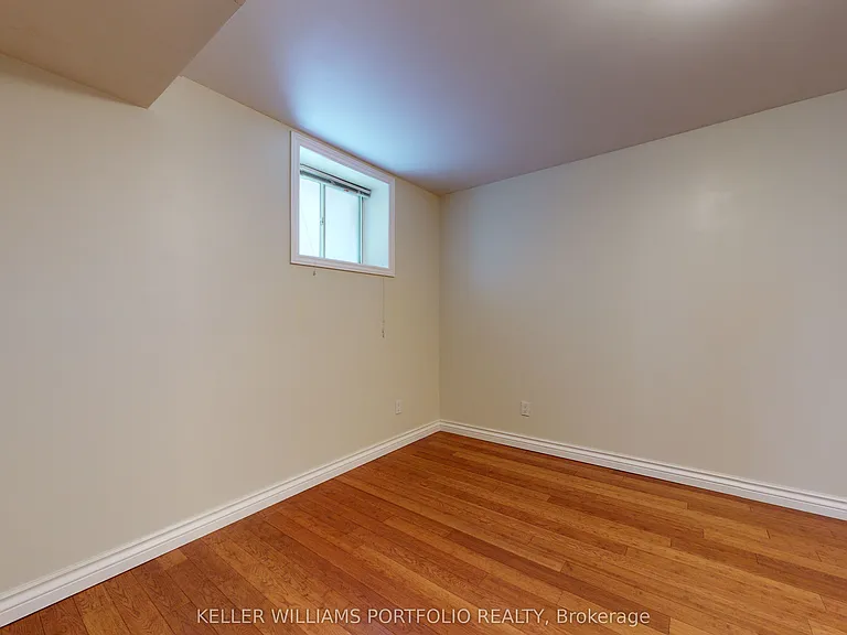 546 Eglinton Ave E #5 — Photo 37