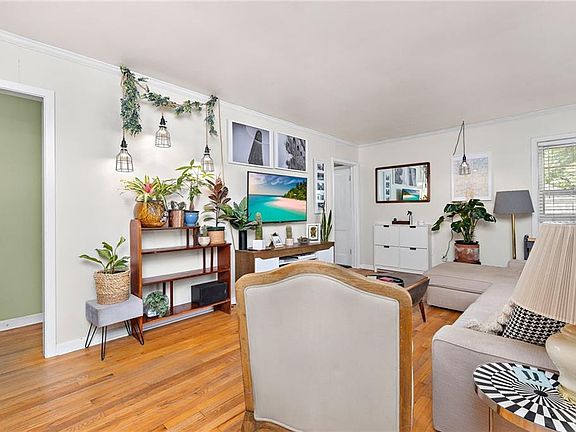 5th image of 7800 Juniper Dr
