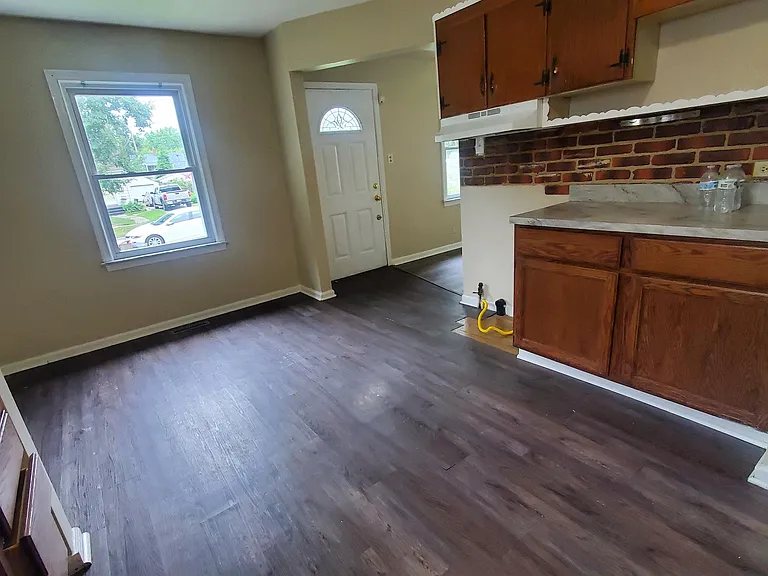 520 Burroughs Ave — Photo 10